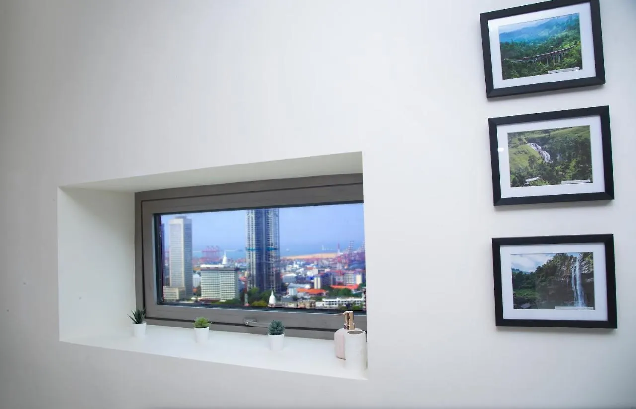 Cinnamon Life - Luxury 2 Bedroom Apartment Overlooking Colombo City