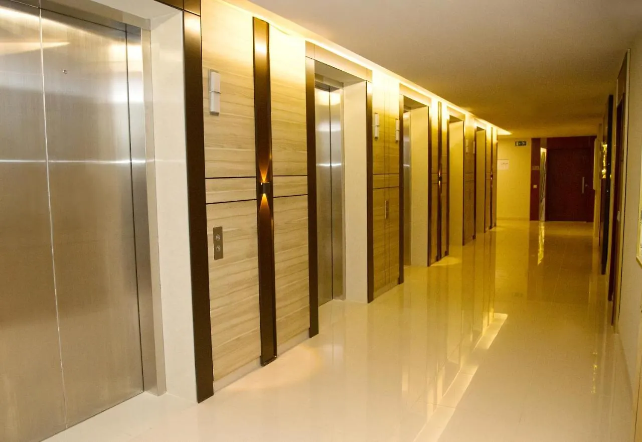 Cinnamon Life - Luxury 2 Bedroom Apartment Overlooking Colombo City