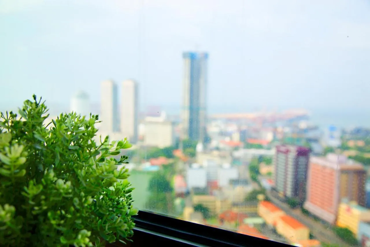 Cinnamon Life - Luxury 2 Bedroom Apartment Overlooking Colombo City