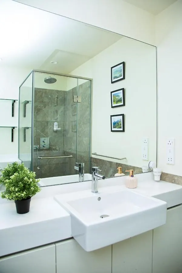Cinnamon Life - Luxury 2 Bedroom Apartment Overlooking Colombo City Sri Lanka