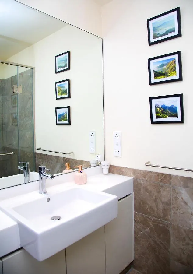 Cinnamon Life - Luxury 2 Bedroom Apartment Overlooking Colombo City