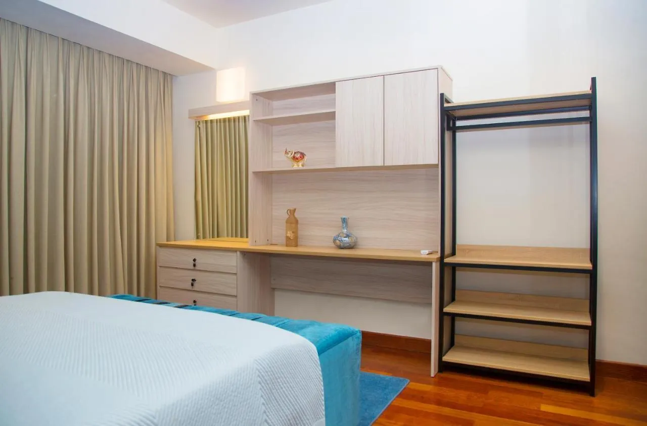 Cinnamon Life - Luxury 2 Bedroom Apartment Overlooking Colombo City 0*,